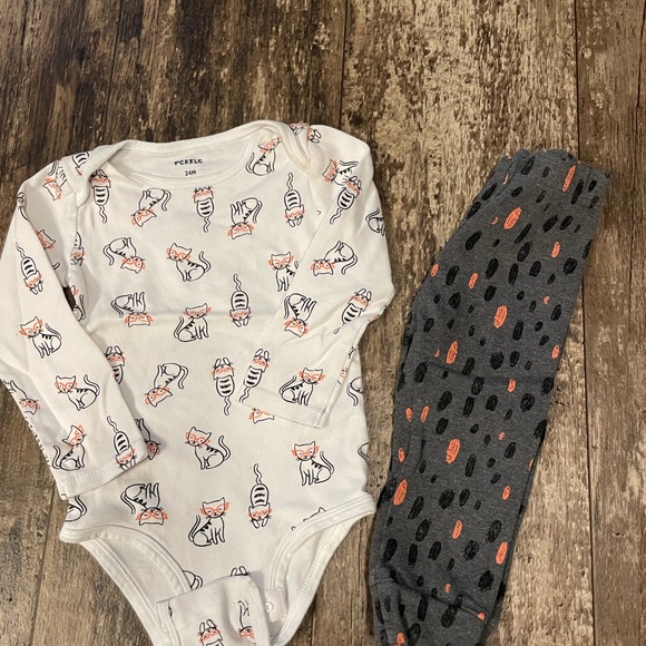 Baby Girl Matching Sets - Picture 3 of 4